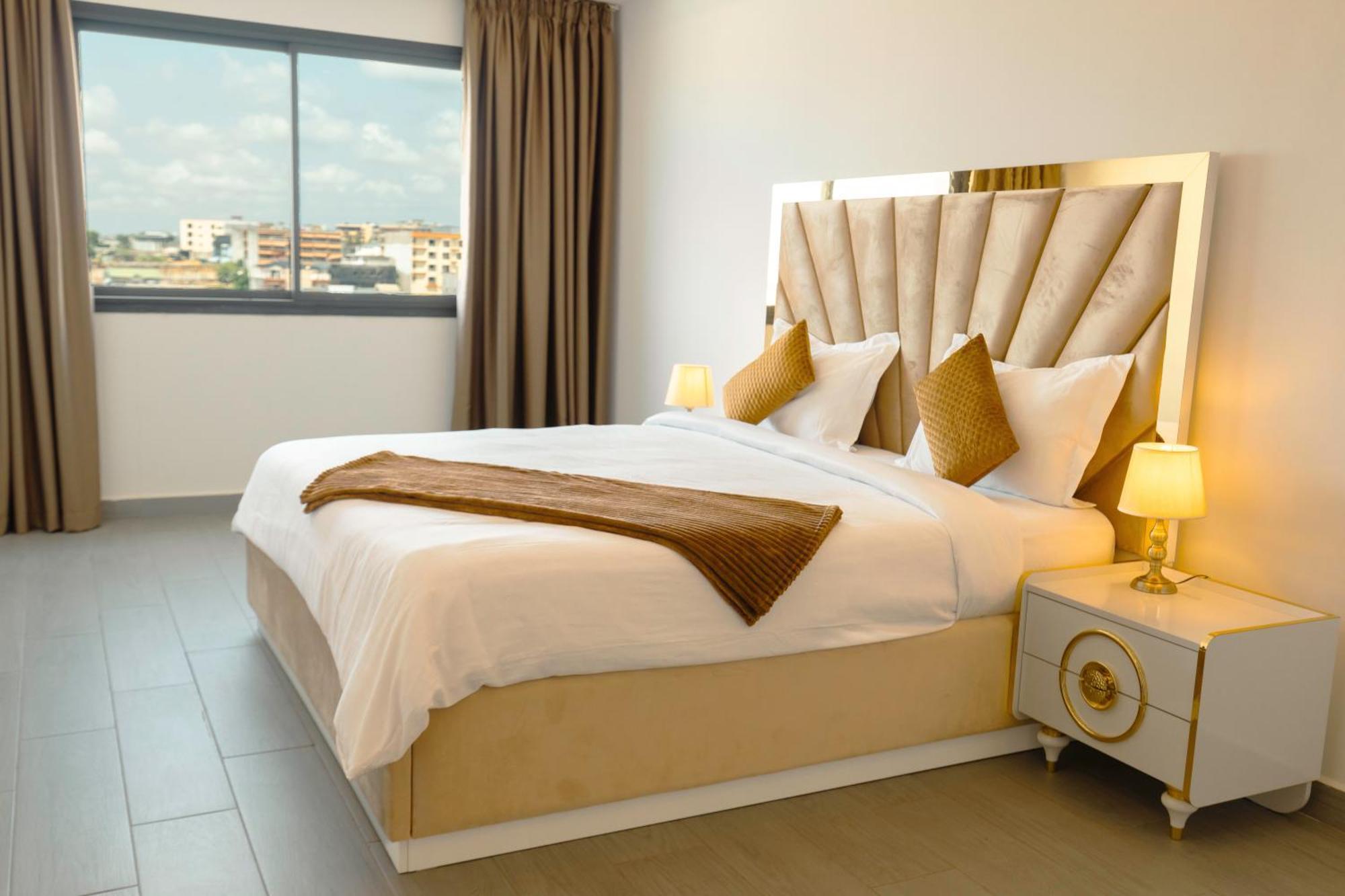Lumina Suites Abidjan Extérieur photo